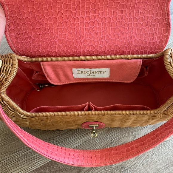 🐠 Eric Javits Fish Embroidered Wicker Purse 🐠 - Picture 6 of 9